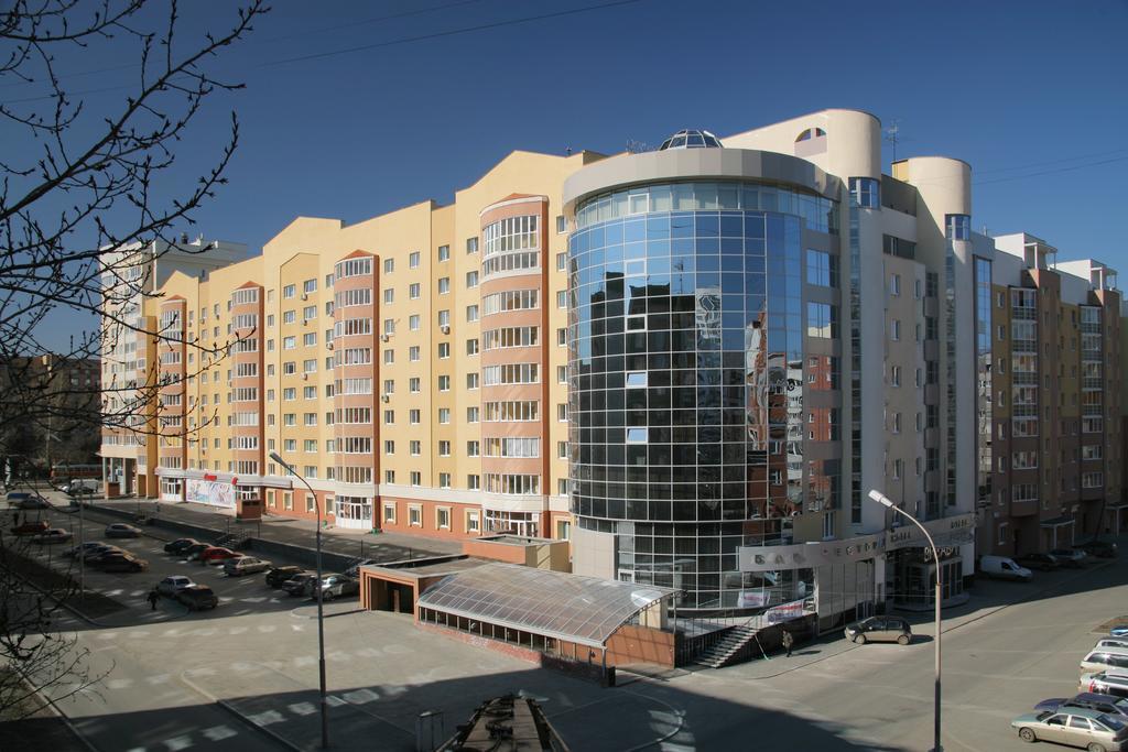 Vizavi Hotel Ekaterinburg Exterior photo