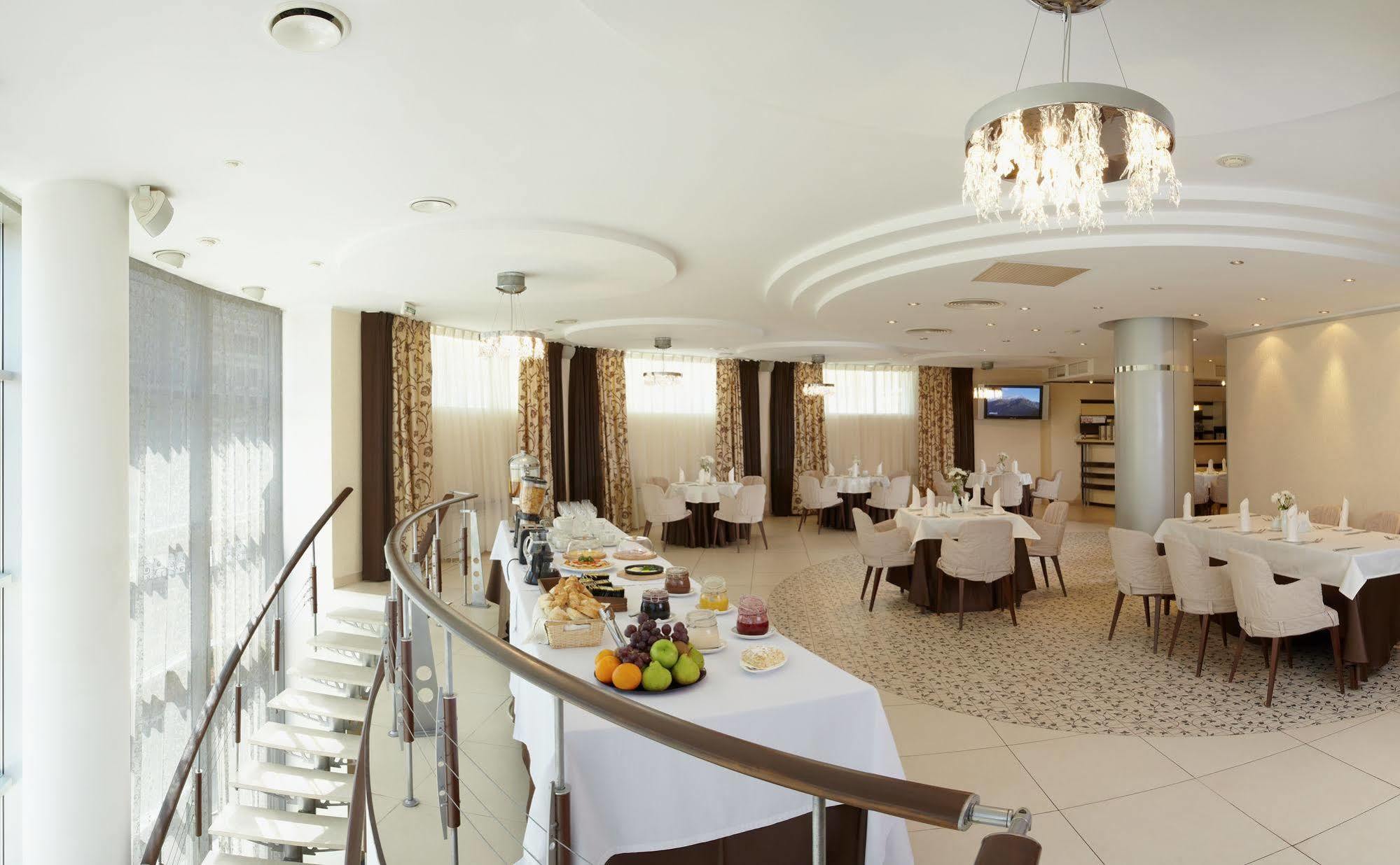 Vizavi Hotel Ekaterinburg Restaurant photo